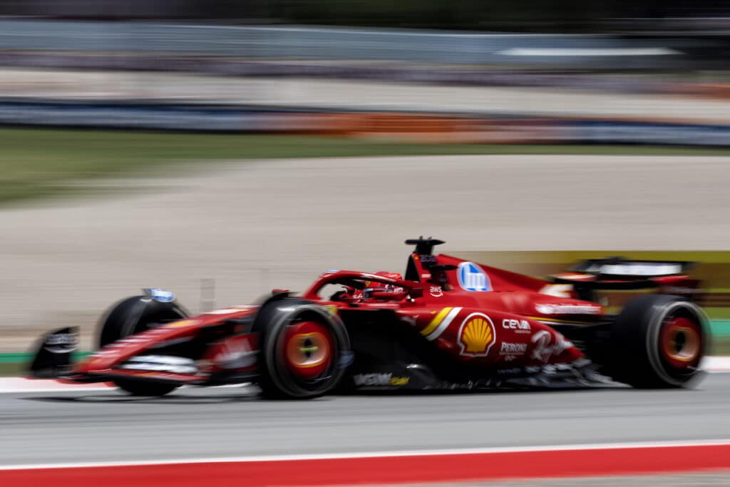 Ferrari | Gran lavoro sulla SF-24 nelle calde libere di Barcellona