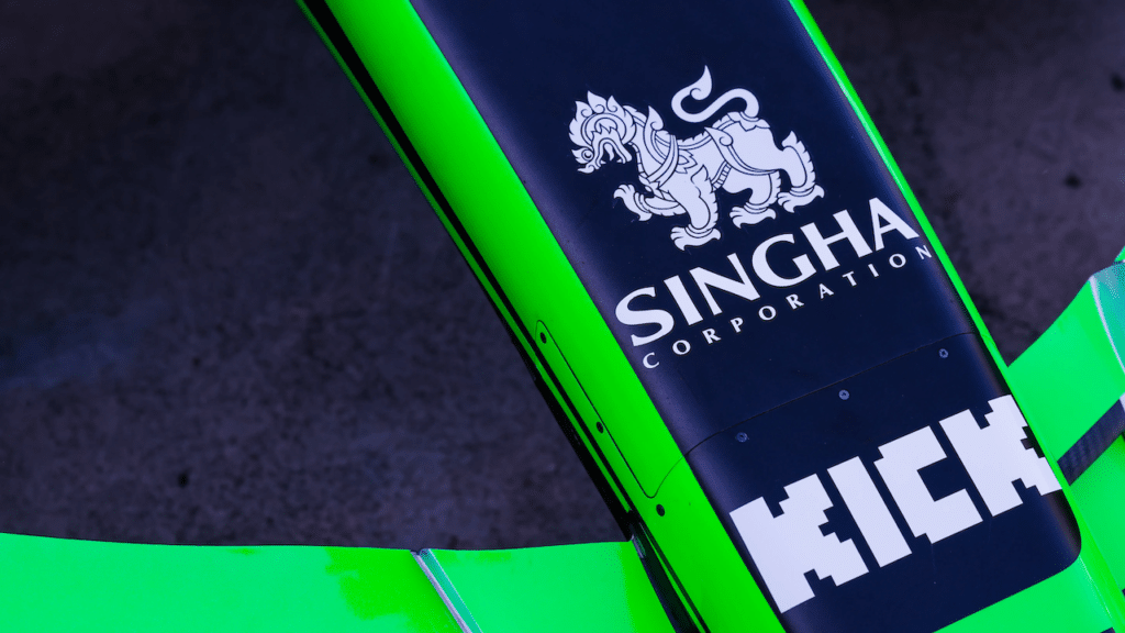 F1 | Sauber e Singha estendono la partnership anche per la stagione 2025