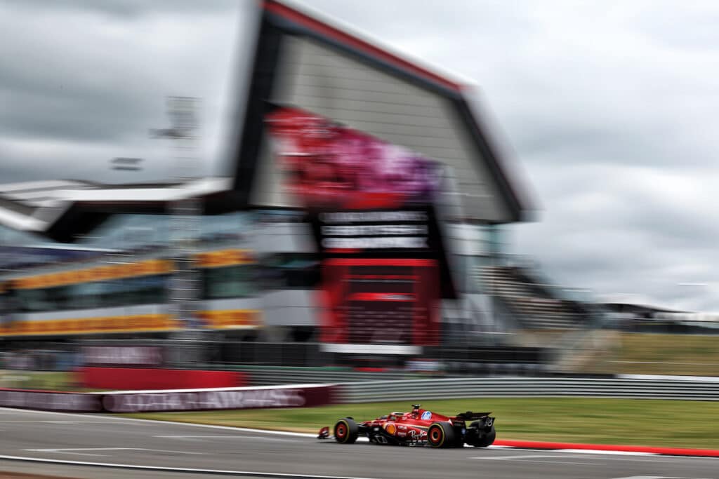 Ferrari | Leclerc e Sainz completano 58 giri nelle libere del pomeriggio a Silverstone
