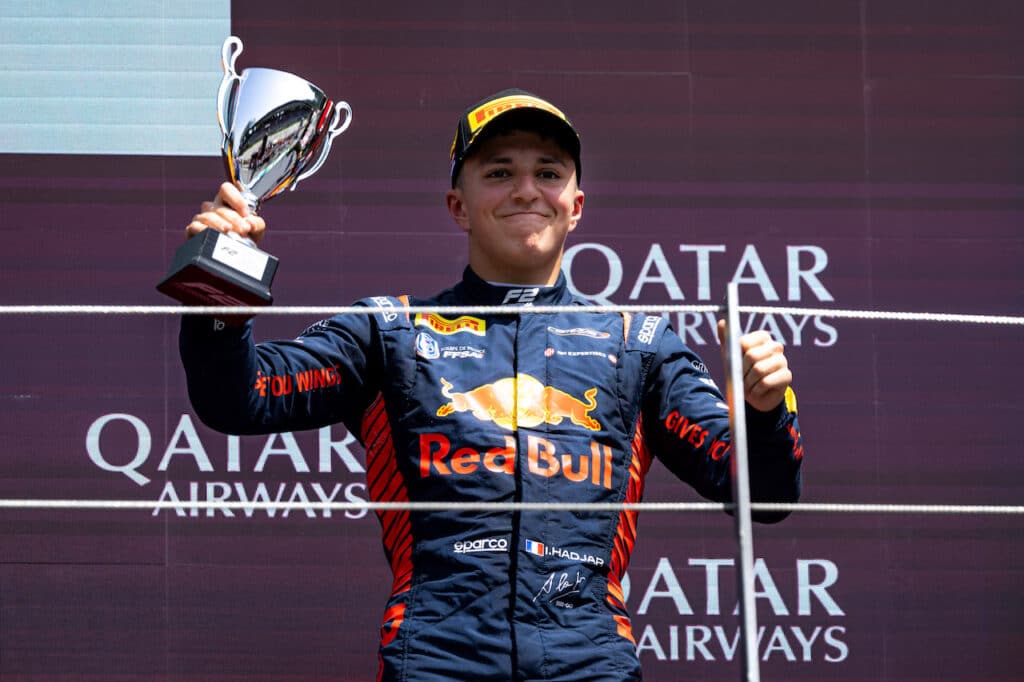 F1 | Red Bull, Perez in “panchina” a Silverstone: Hadjar in pista nelle FP1
