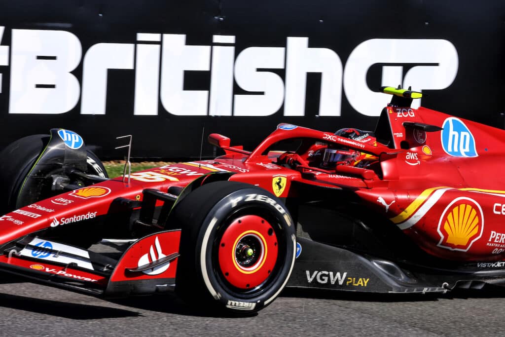 F1 | Coulthard e il consiglio inaspettato: “Sainz dovrebbe restare in Ferrari come terzo pilota”