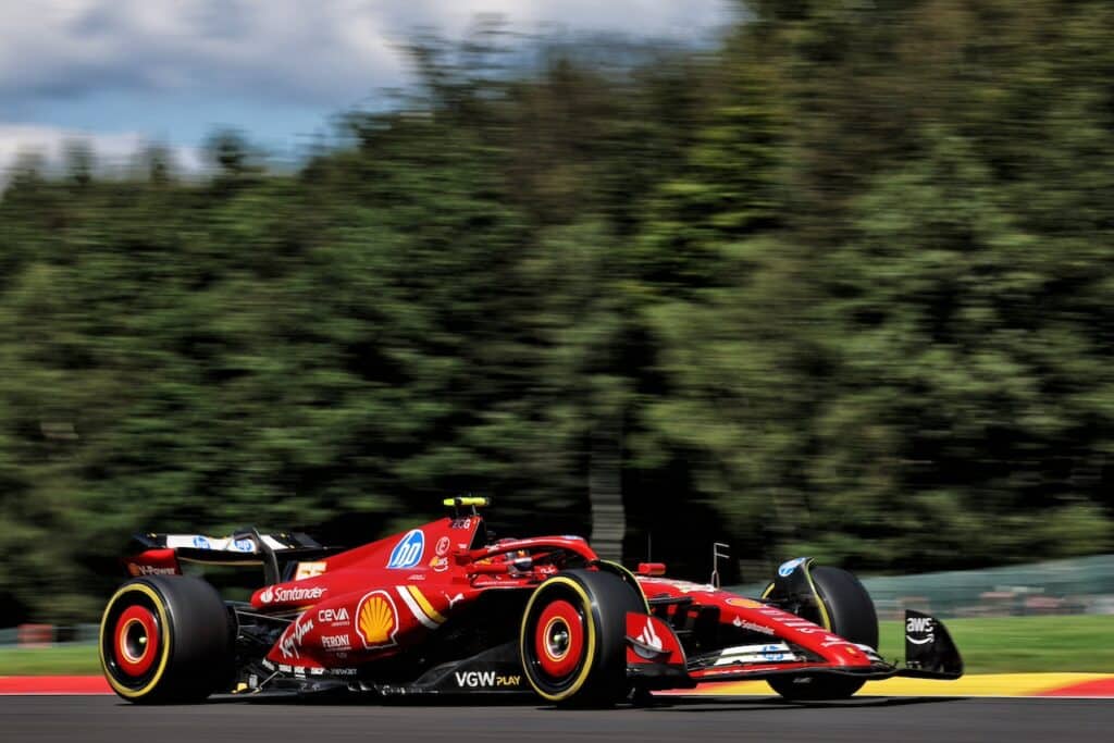 Ferrari | Sainz settimo in Belgio partendo con le hard: “Primo stint rischioso”