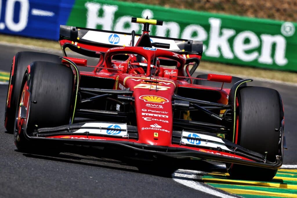 Ferrari | GP Ungheria, Sainz dopo le libere: “Siamo in una forma migliore”