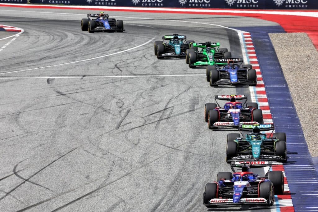F1 | Racing Bulls, Ricciardo festeggia i 250 GP in zona punti