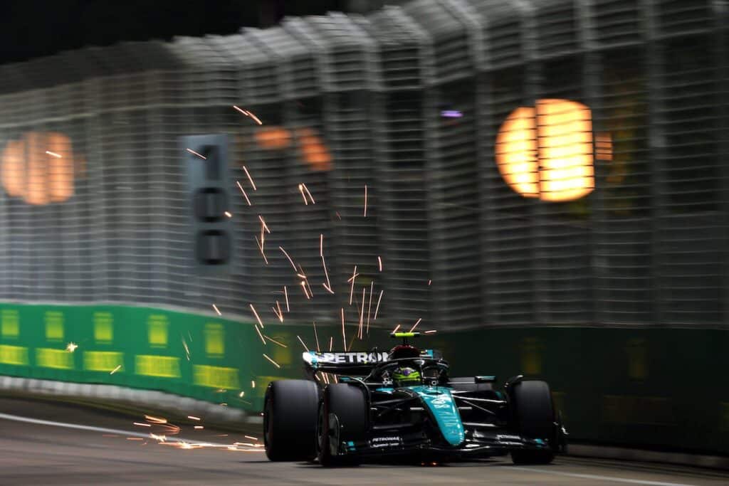 GP Singapore | Mercedes, Hamilton: “La prima fila era possibile”