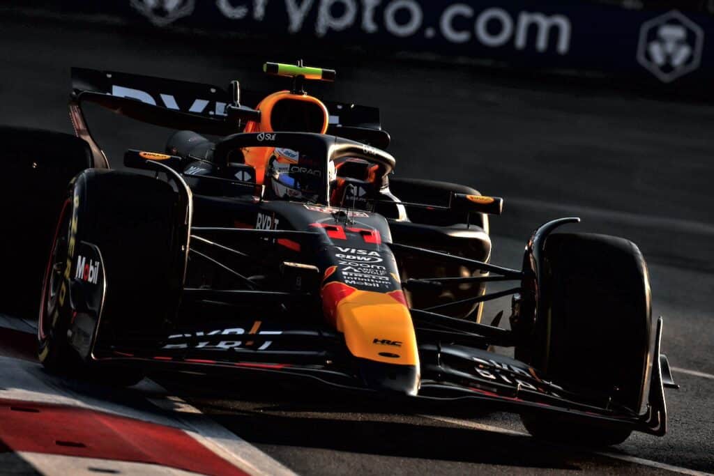 Red Bull | GP Baku, Perez a sei millesimi da Leclerc: “C’è ancora margine per migliorare”