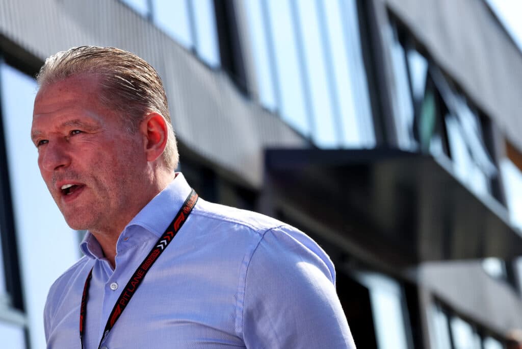 F1 | Jos Verstappen accusa: “Ad alcuni stewards Max non piace”