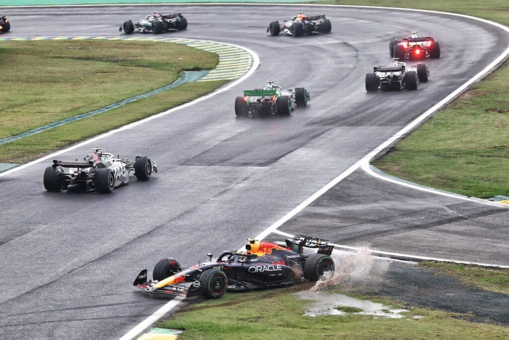 F1 | Red Bull, pioggia di errori per Perez: “Siamo stati sfortunati”