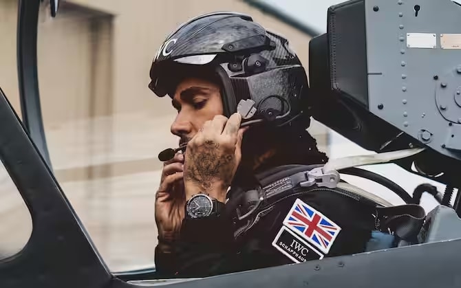 Hamilton, dalla F1 ai jet: simil-astronauta per un giorno a bordo dell’L-39 Albatros