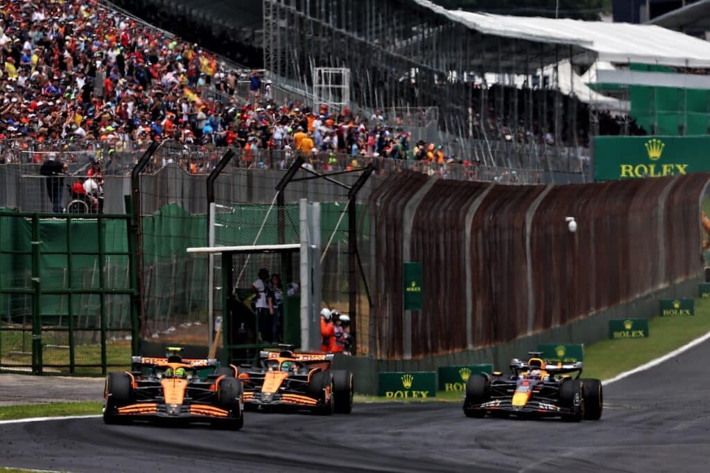 Accuse di favoritismo nel GP del Brasile: le dichiarazioni di Eddie Jordan scuotono la Formula 1