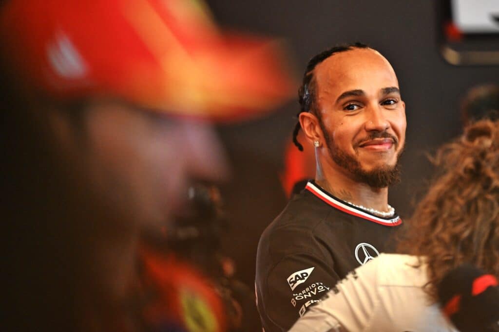 F1 | Ferrari, Hamilton: “Abbracciate il cambiamento, rendiamo il 2025 indimenticabile!”