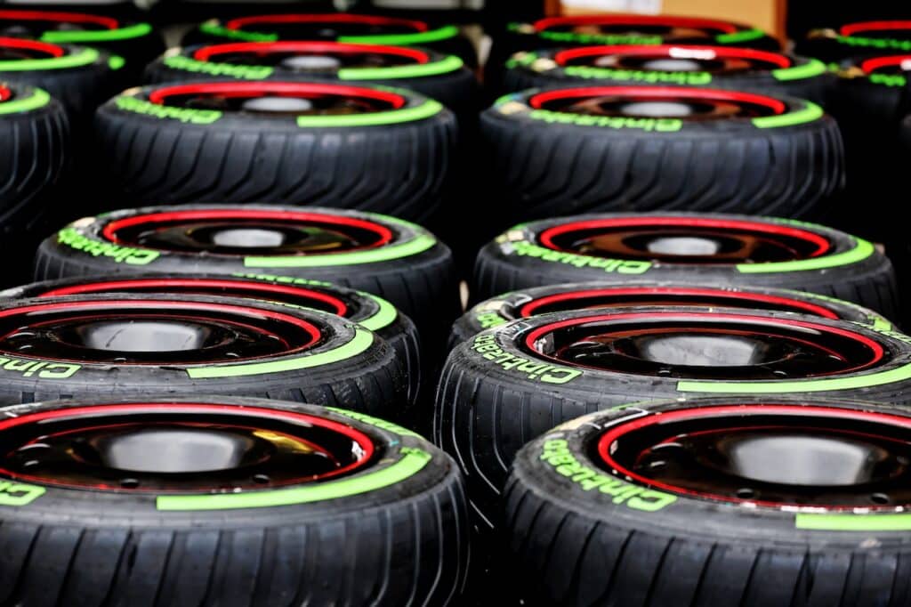 F1 | Pirelli prosegue i test per il 2026: McLaren in pista al Paul Ricard