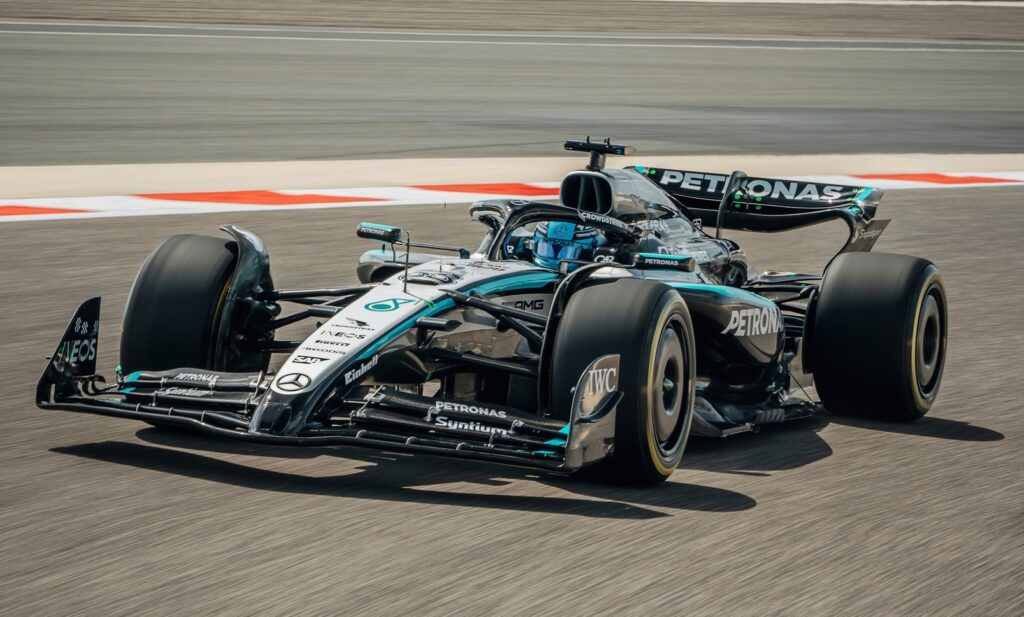 Formula 1 | Mercedes W16, primi chilometri in Bahrain con Russell