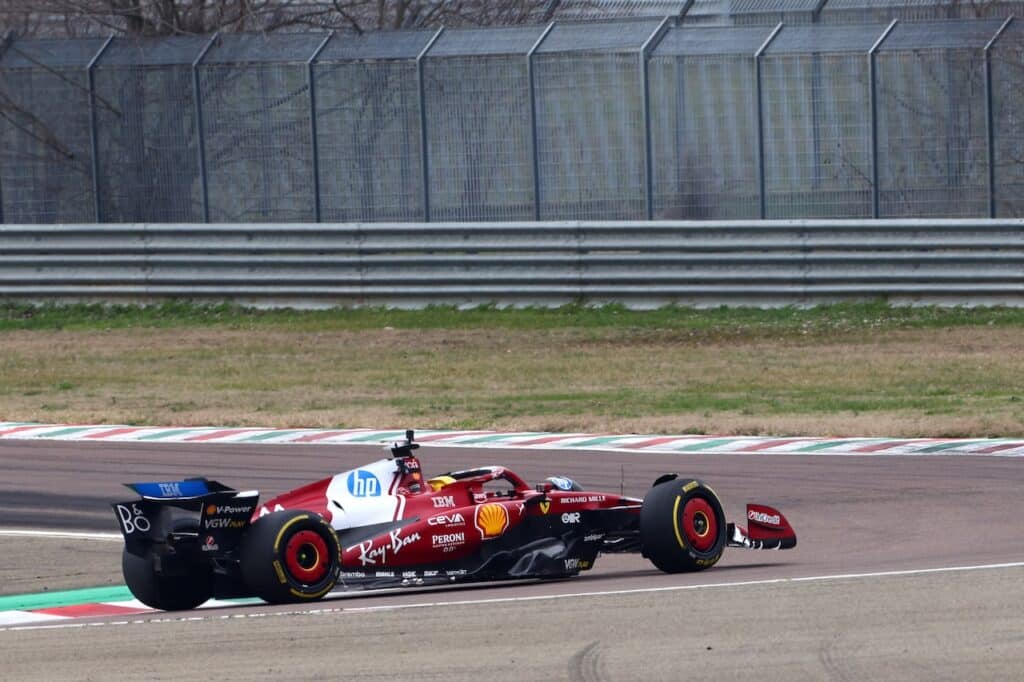 F1 | Vasseur cauto sulla SF-25: “Difficile fare previsioni, ci aspetta una stagione intensa e incerta”
