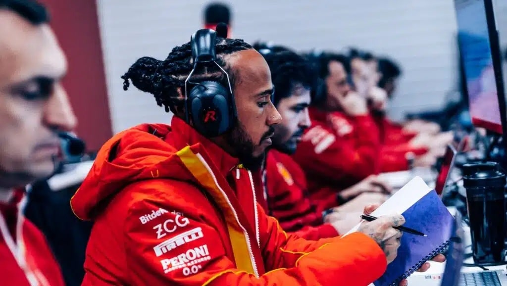 F1 | Ferrari-Hamilton, il pronostico di Ecclestone: “Lewis non durerà due anni”