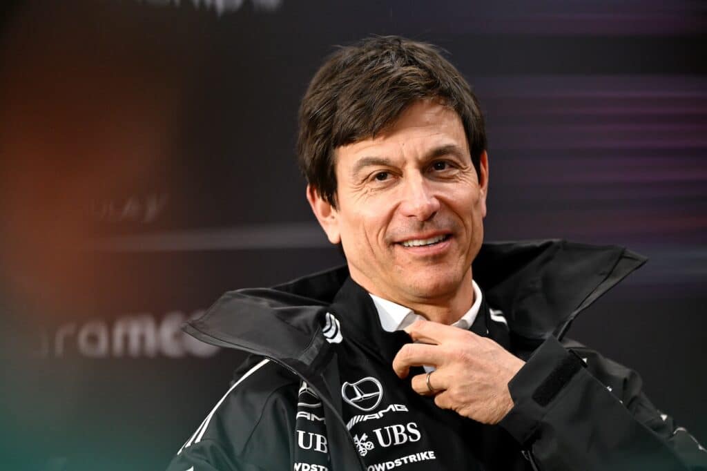 F1 GP Cina | Mercedes, Wolff e Russell pronti a sfidare le McLaren dalla prima fila