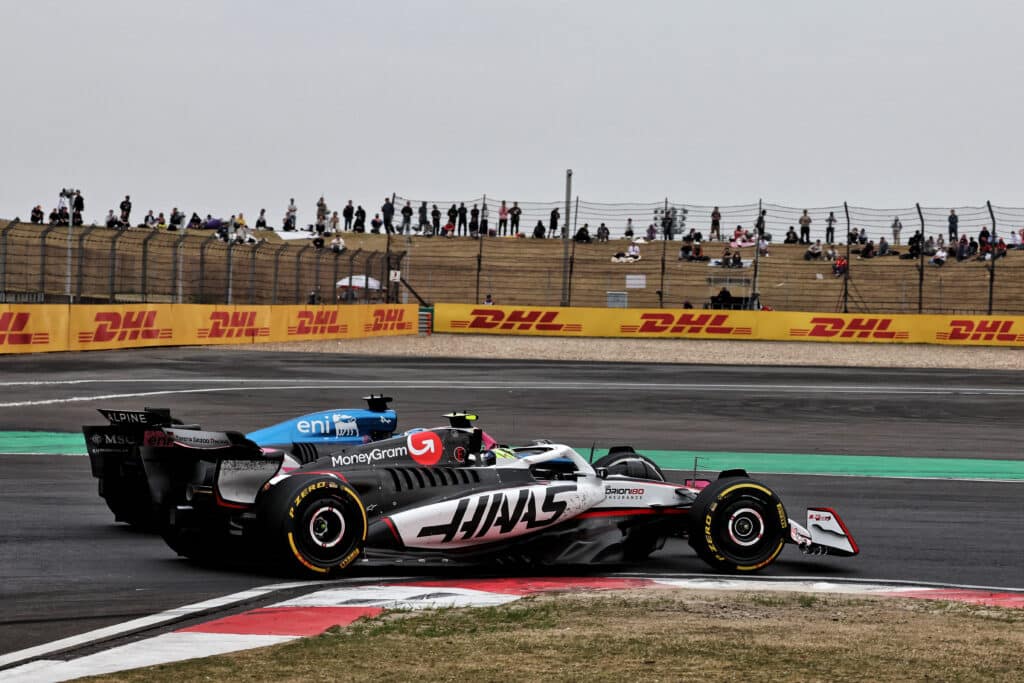 F1 GP Cina | Haas sorride a Shanghai: Ocon e Bearman chiudono in zona punti