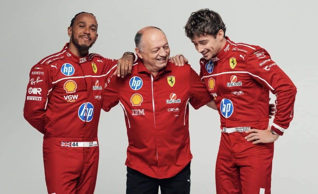 Formula 1 | La Ferrari incontra i tifosi a Milano prima di partire per Melbourne