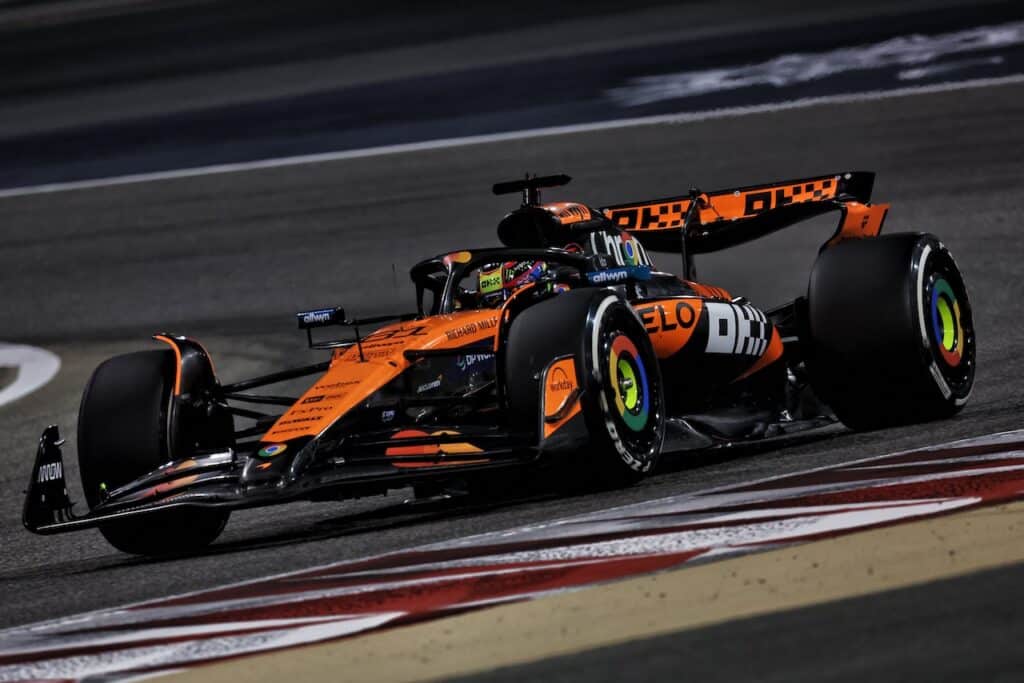 F1 GP Bahrain | McLaren detta il passo anche nelle libere 2 con Norris e Piastri [RISULTATI]