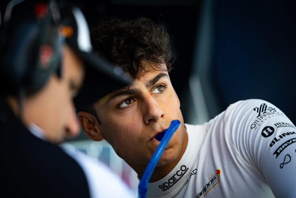 F1 | Lindblad ottiene la Superlicenza FIA: semaforo verde per il baby talento Red Bull