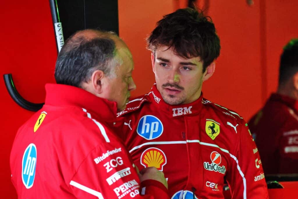 F1 | Valsecchi attacca Leclerc e difende Vasseur: “In Ferrari serve più disciplina e meno nervosismo”