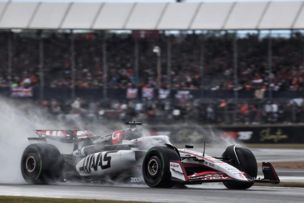 F1 | Haas, gara difficile a Silverstone: Bearman e Ocon fuori dalla zona punti