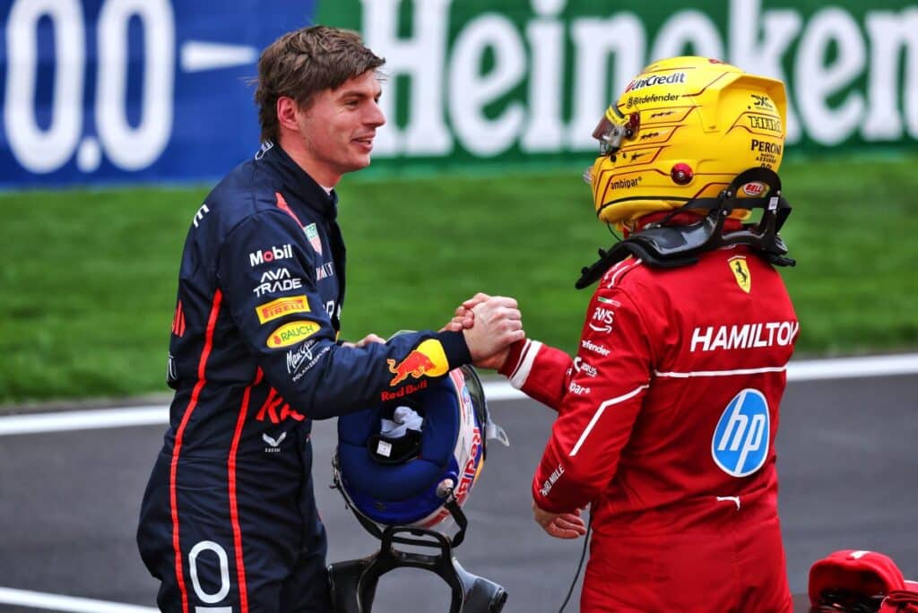F1 | Mercedes-Verstappen, Hamilton: “Sarà interessante vedere cosa succederà”