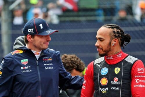 F1 | Mercedes-Verstappen, Hamilton: “Darà un’occhiata al motore”