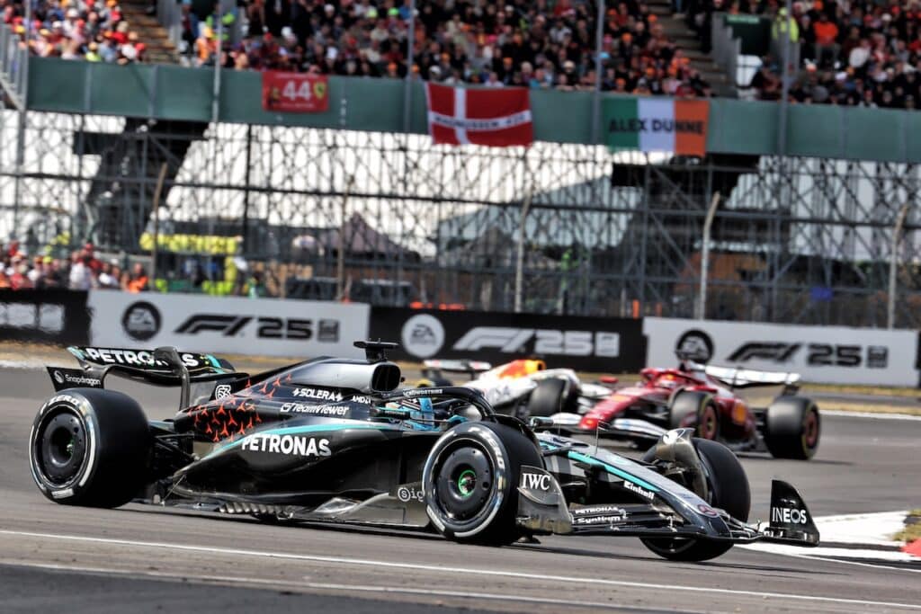 F1 | Disastro Mercedes a Silverstone: un solo punto e strategie senza senso