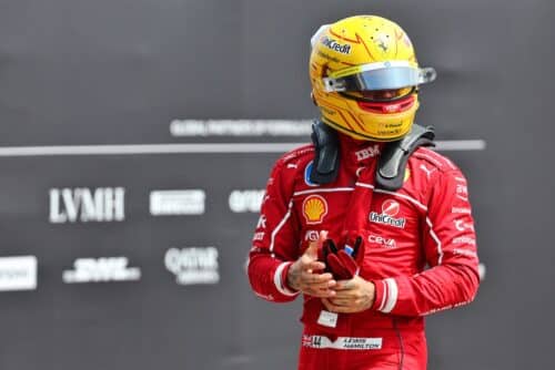 F1 | Hamilton senza mezze misure: “La Ferrari dovrebbe cambiare pilota, sono inutile”