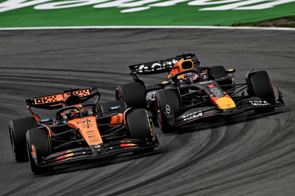 GP Olanda: Piastri trionfa, Norris in fumo e Hadjar conquista il primo podio. Ferrari a pezzi