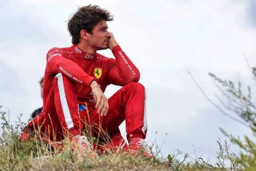 F1 | Ferrari, tutta la delusione di Leclerc dopo il ritiro in Olanda negli scatti di Motorionline