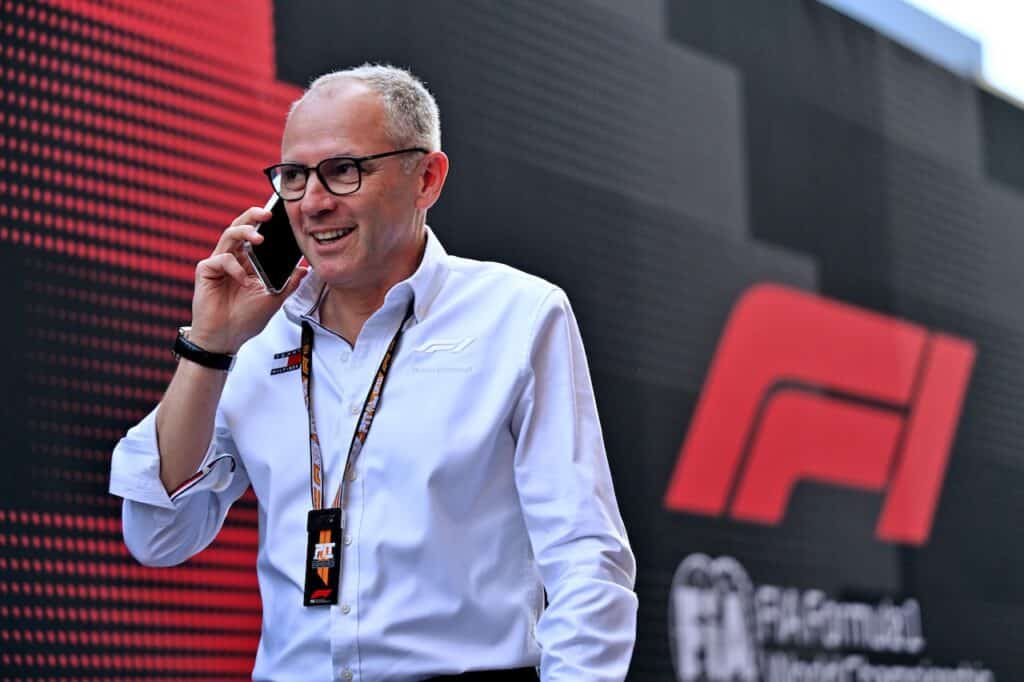 Formula 1 | Domenicali tra Sprint e gare più corte: il futuro “tradisce” i tifosi storici?