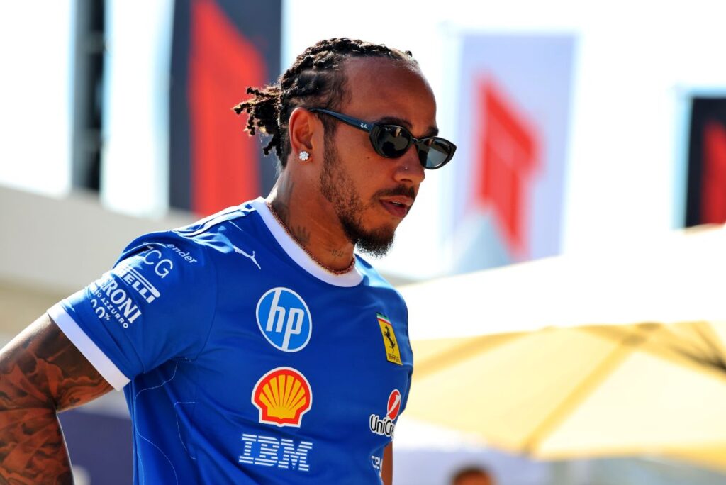 F1 | Domenicali: “Hamilton tiri fuori il carattere e reagisca insieme alla squadra, sono sicuro che lo farà”