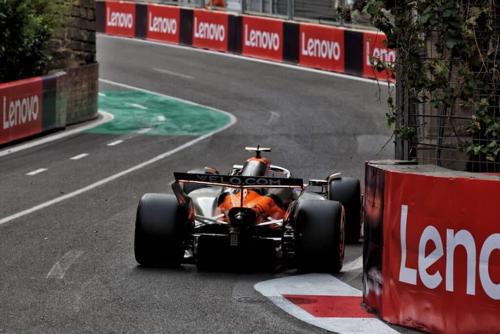 F1 | Disastro McLaren a Baku: Norris e Piastri in quarta e quinta fila