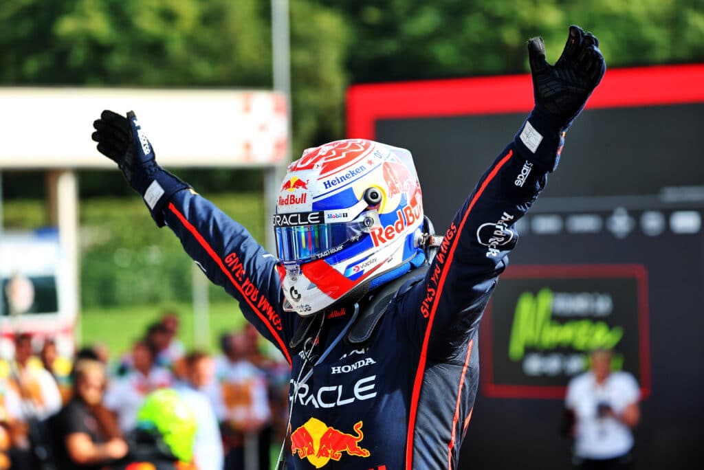 F1 GP Monza | Masterclass di Verstappen: vince e stacca una McLaren “pasticciona” [RISULTATI]