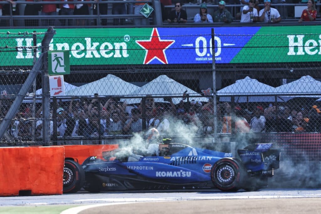 F1 GP Messico | Williams, pioggia di penalità e ritiro per Sainz