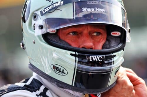 “F1 – The Movie” arriva in streaming: Brad Pitt corre a 300 all’ora anche in salotto