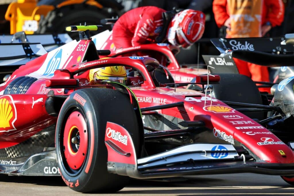 F1 | Ferrari, Vasseur: “Hamilton arrivato con grandi aspettative, ma c’è stato bisogno di calmarsi”