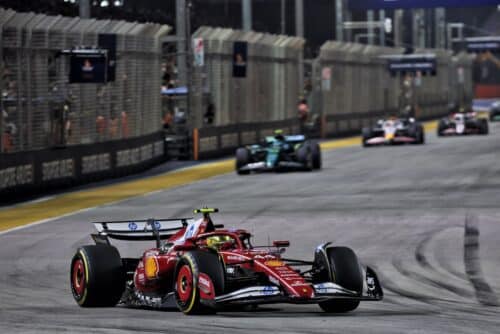 Formula 1 | Ferrari, danno e beffa per Hamilton: cinque secondi di penalità a Singapore