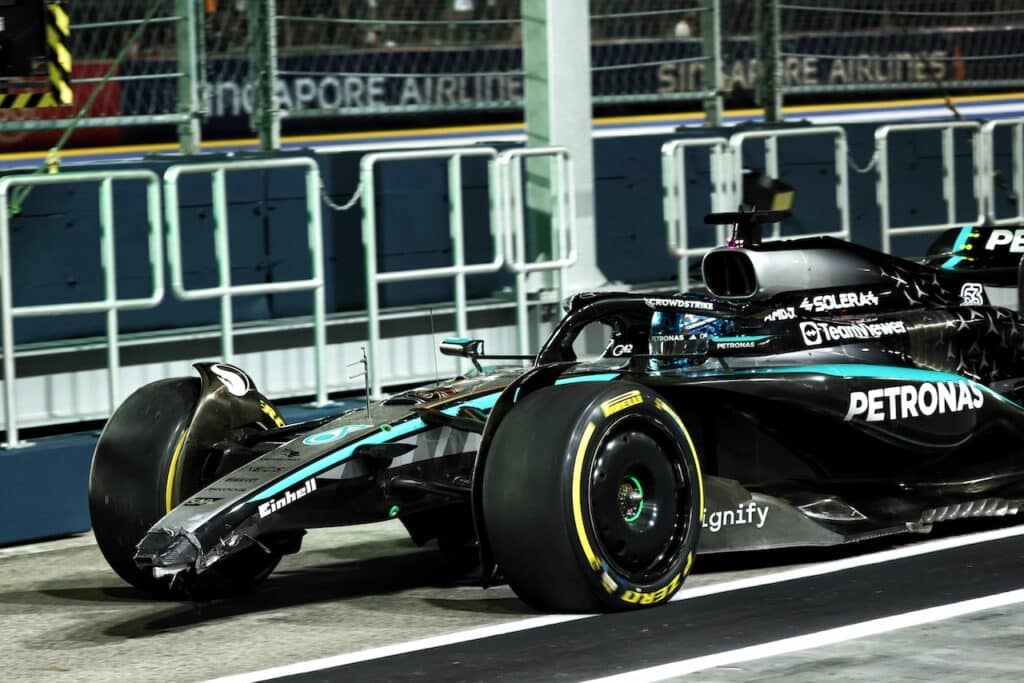 F1 GP Singapore | Mercedes, Russell a muro nelle libere: “Episodio insolito”