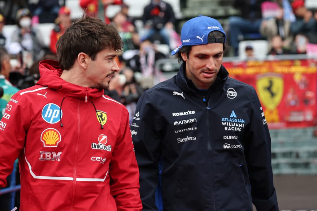 F1 | Sainz loda Leclerc: “Pilota più forte sul giro secco”