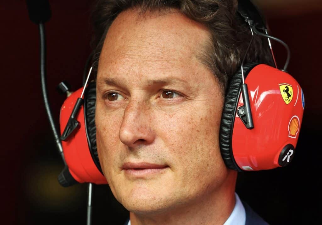 F1 | Ferrari, Elkann punta il dito contro i piloti: “Devono parlare meno e pensare a guidare”