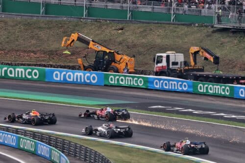 F1 | Montoya avverte la Ferrari: “Leclerc non aspetterà una vettura competitiva all’infinito”