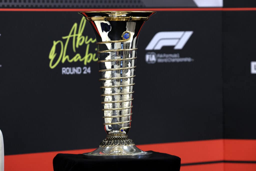 DIRETTA F1 | GP Abu Dhabi 2025: Live Gara [TEMPI E FOTO]