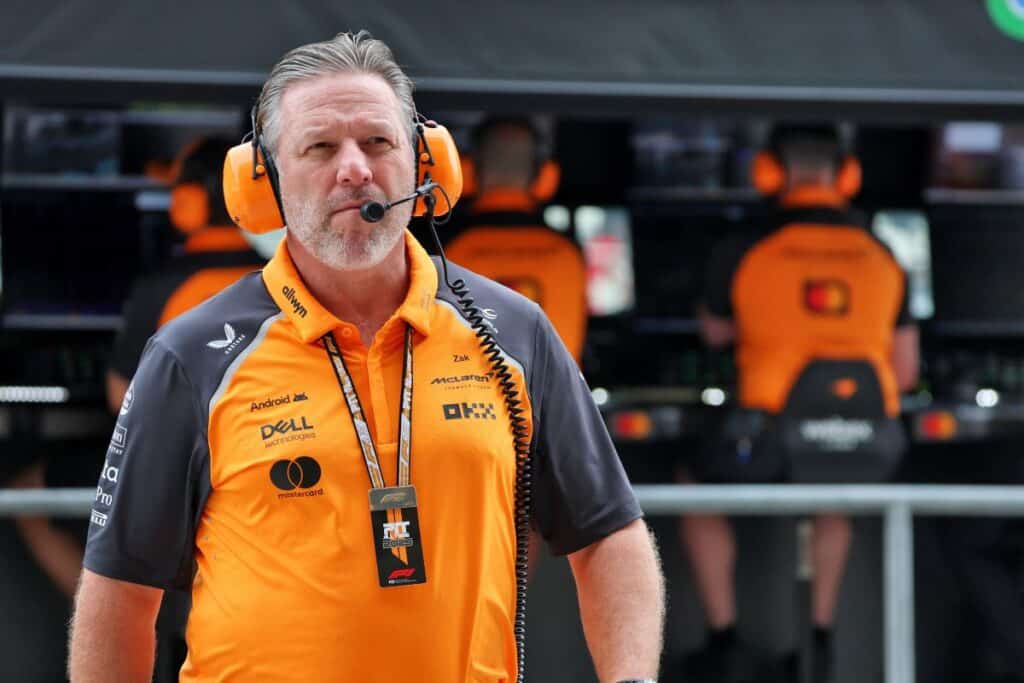 F1 | McLaren manterrà le papaya rules, Brown: “Daremo pari opportunità di vittoria ai nostri piloti”