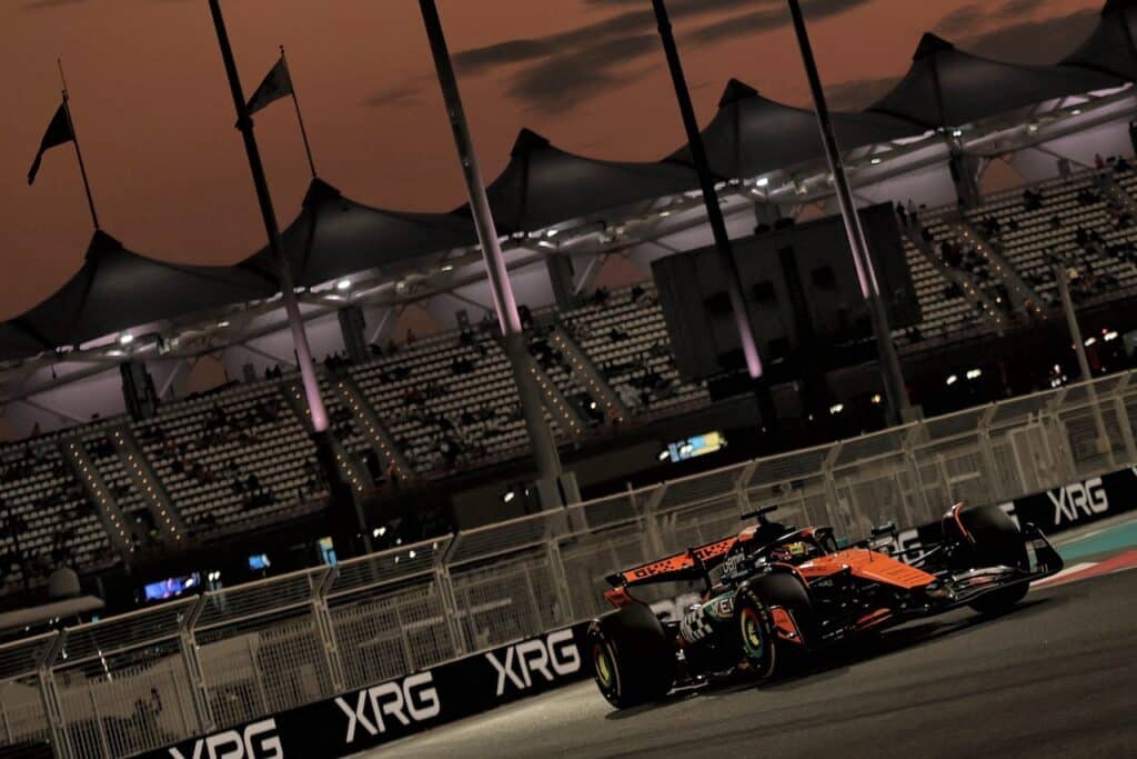 F1 GP Abu Dhabi | McLaren, difficoltà per Piastri: “Devo ancora adattarmi”
