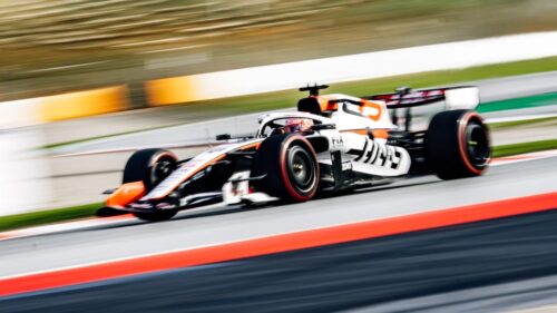 Test F1 Barcellona | Haas apre il suo 2026: Komatsu racconta i primi chilometri della VF-26