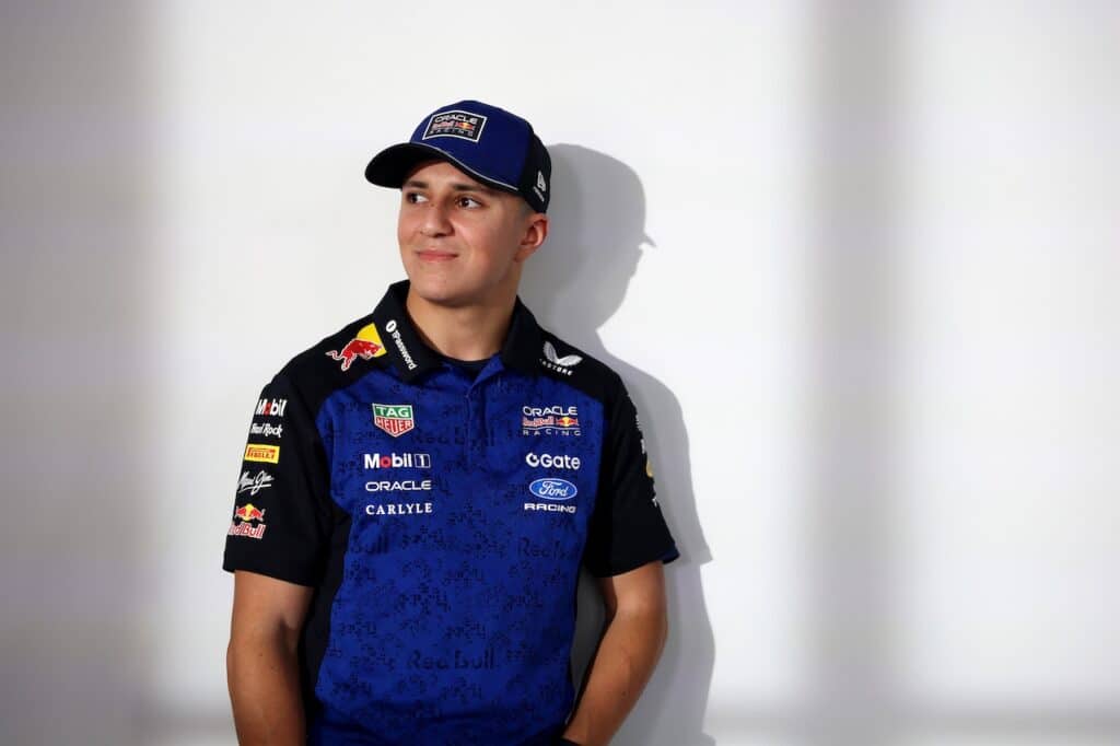 F1 | Livrea Red Bull RB22, Hadjar: “Tutto sta diventando molto più concreto per me”