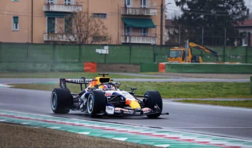 F1 | Racing Bulls a Imola con la VCARB03: Lindblad si è insabbiato alla Variante Villeneuve